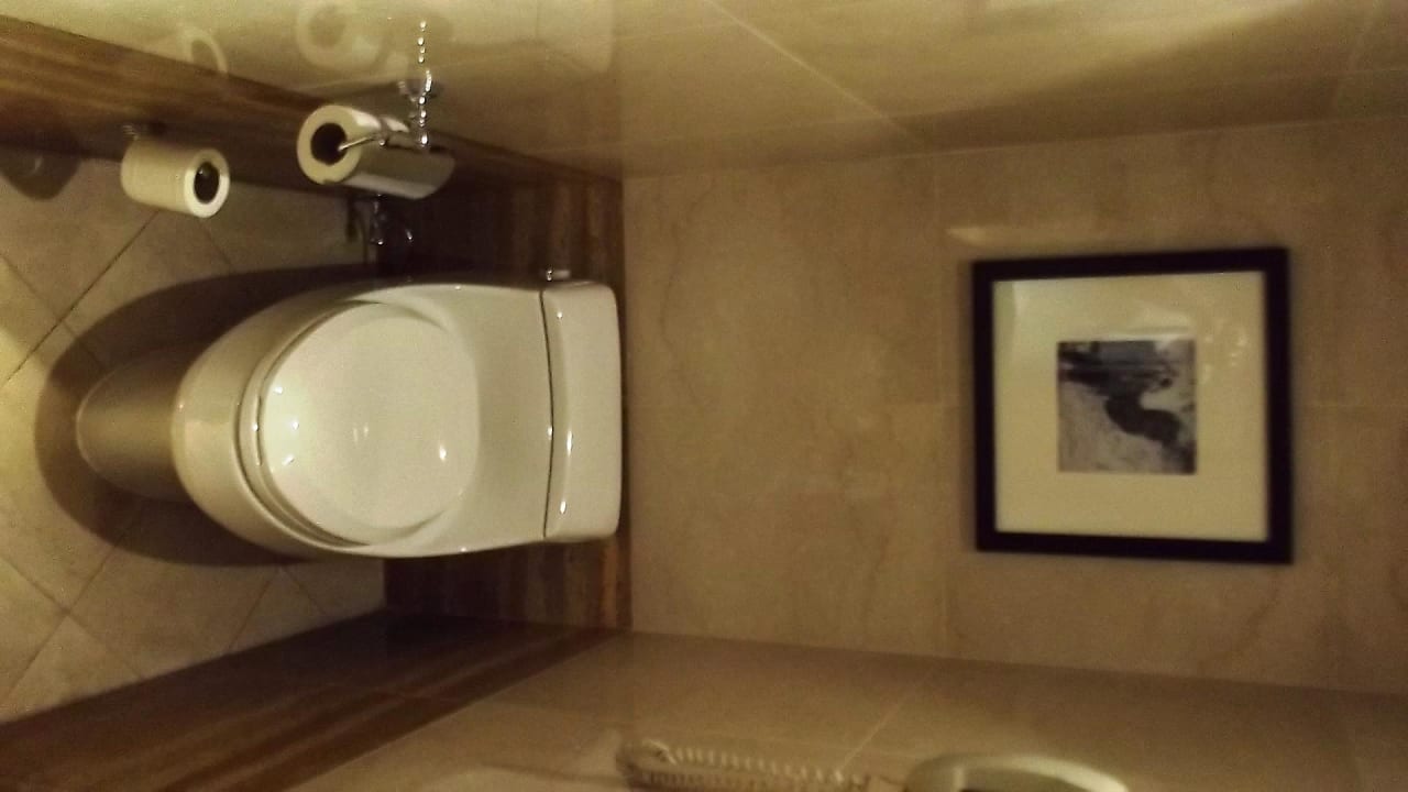 WC Sheraton Hotel & Resort Abu Dhabi