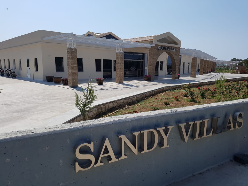 Außenansicht Sandy Villas Resort