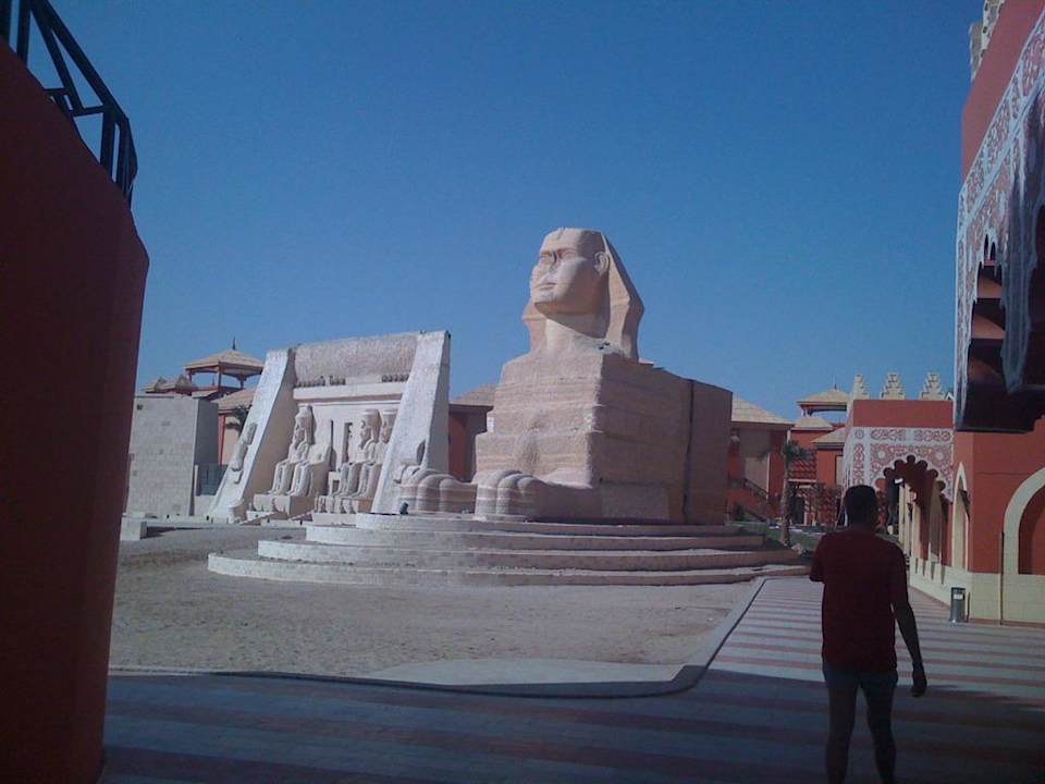 Freilichtbühne im Hotel Pickalbatros Alf Leila Wa Leila Resort - Neverland Hurghada