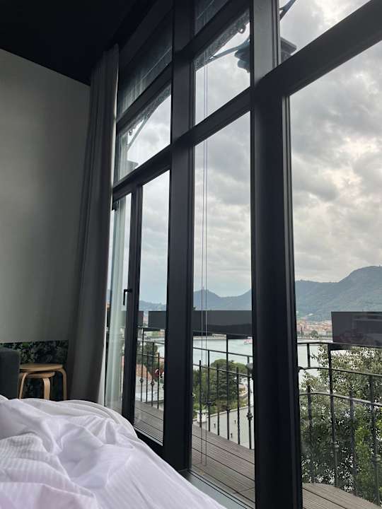 Zimmer Veranda lake view