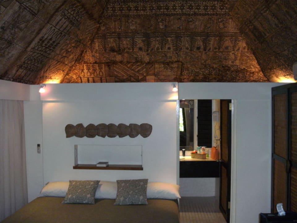 Innenansicht unserer Bure, Bad, Klima Hotel Castaway Island Resort