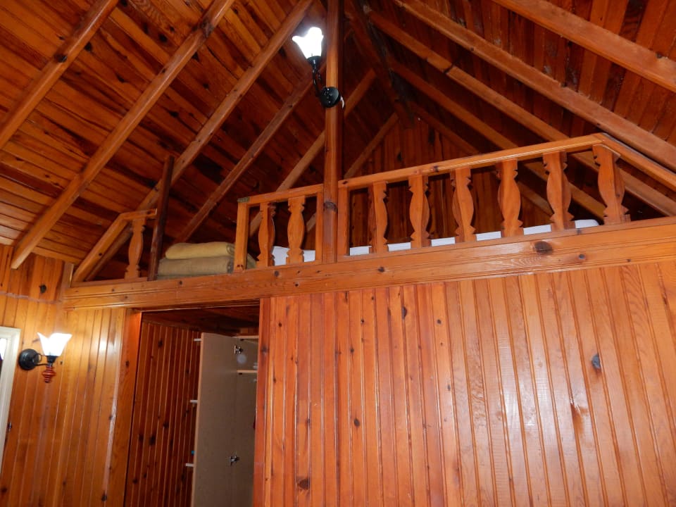 Holzhaus mit Hochbett Clover Magic Nova Beach