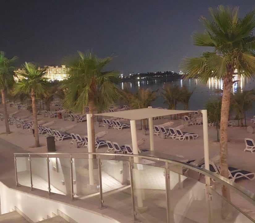 Strand Hampton by Hilton Marjan Island