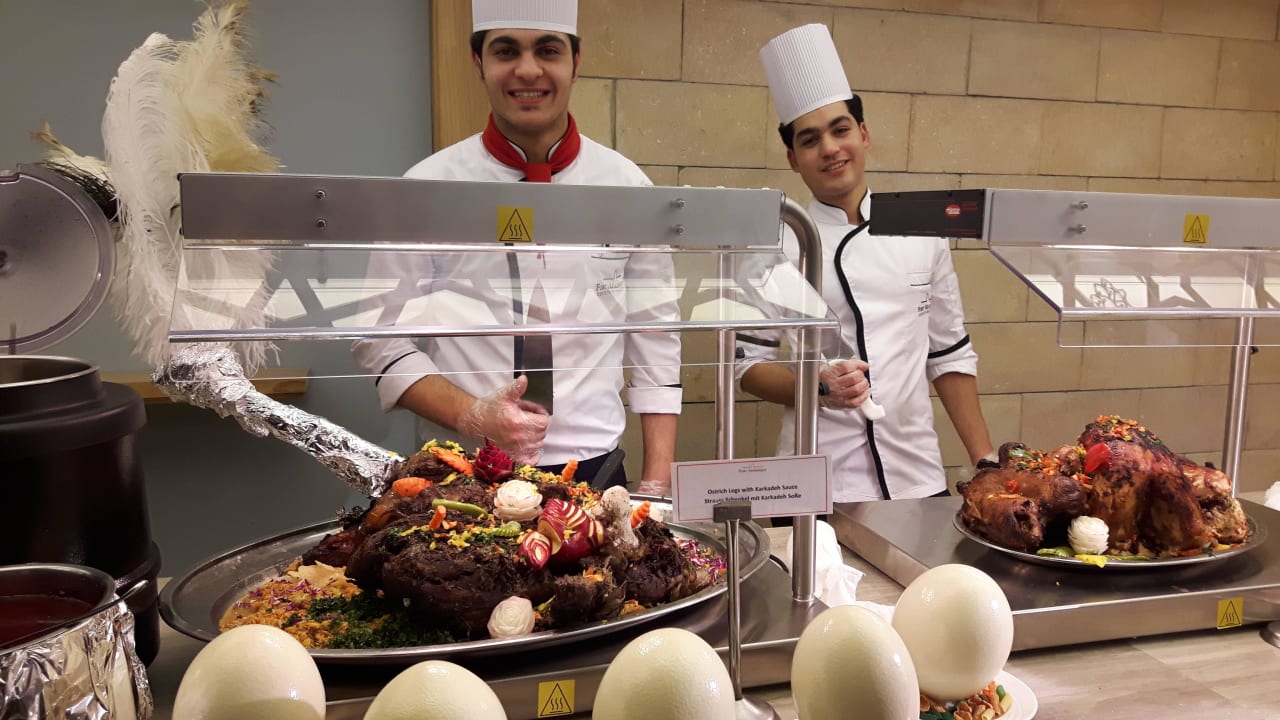 Straußeneier am Straußenbraten Fort Arabesque Resort, Spa & Villas