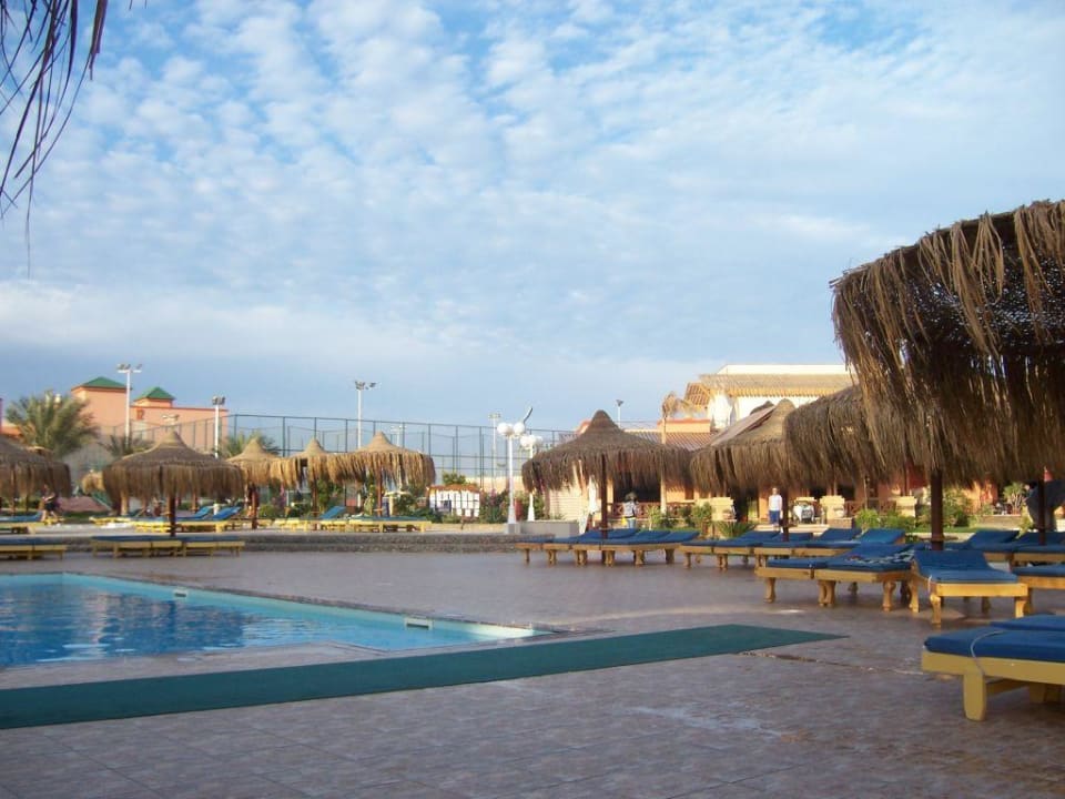 Pool - früh am Morgen Pickalbatros Aqua Park Resort - Hurghada