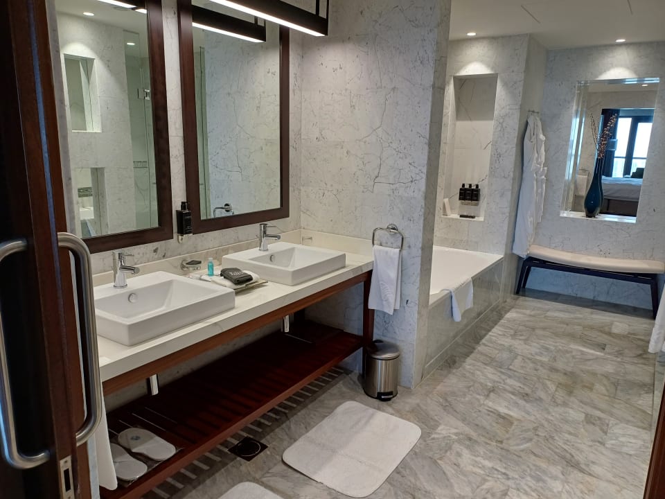 Zimmer Amwaj Rotana Jumeirah Beach Residence