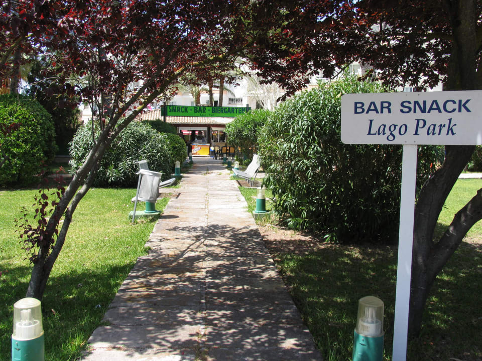 The path to a nice cold drink! HSM Lago Park