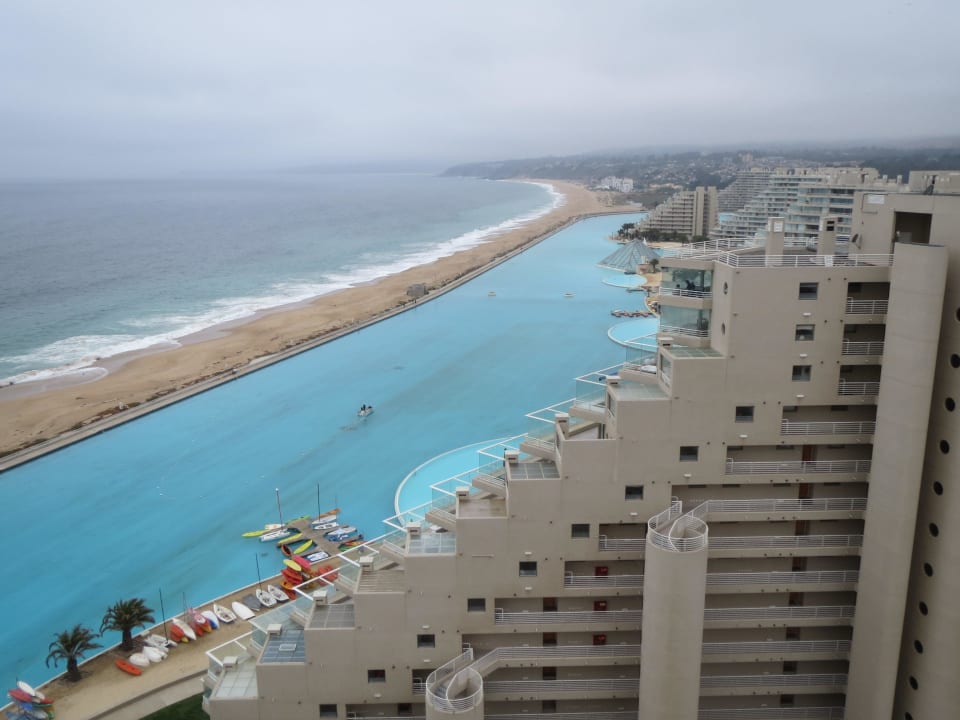Blick von einem der Wohnhäuser San Alfonso Apartment