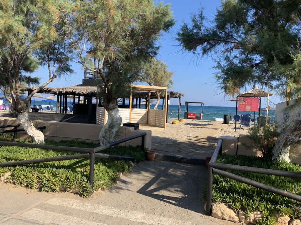 Strand Anissa Beach & Village