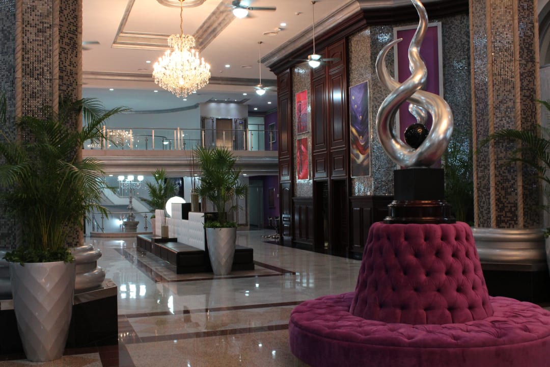 Lobby am Abend Hotel Riu Palace Mexico