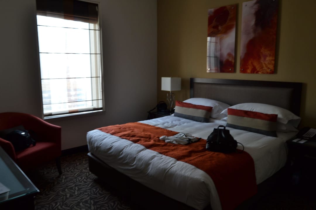 Schlafzimmer unserer Suite Towers Rotana