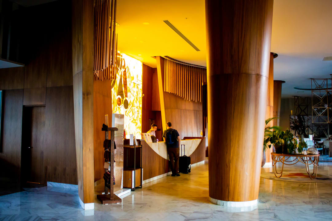 Lobby Side Star Elegance