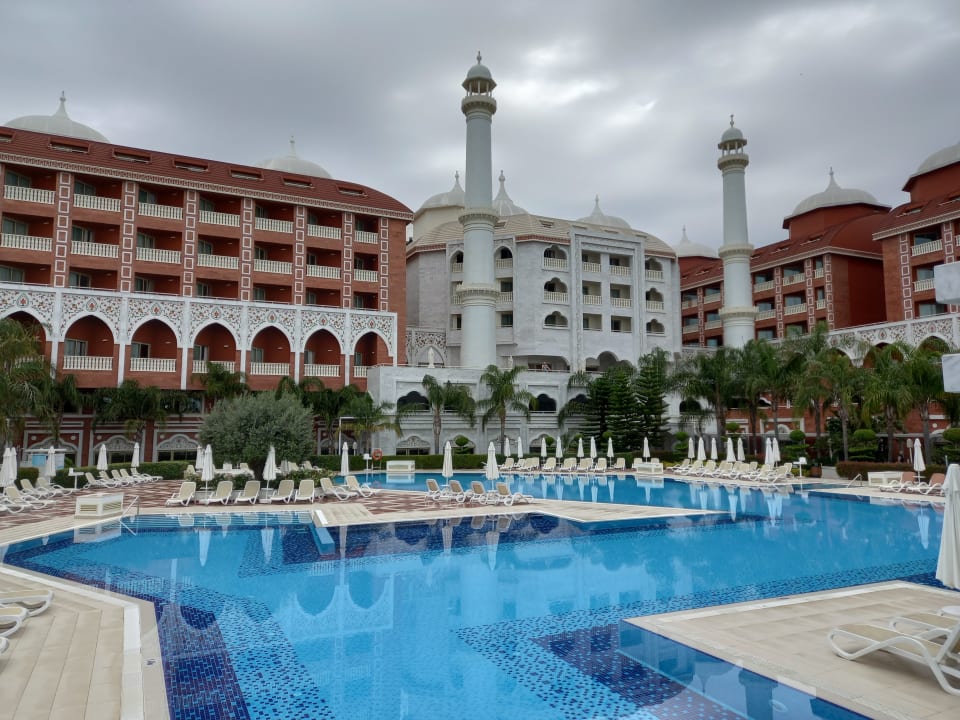 Außenansicht Royal Taj Mahal Hotel