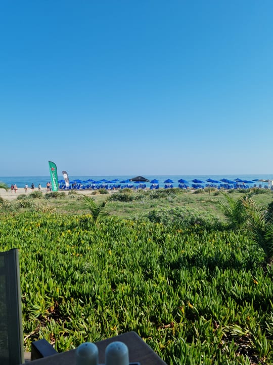 Außenansicht Hotel Marinos Beach
