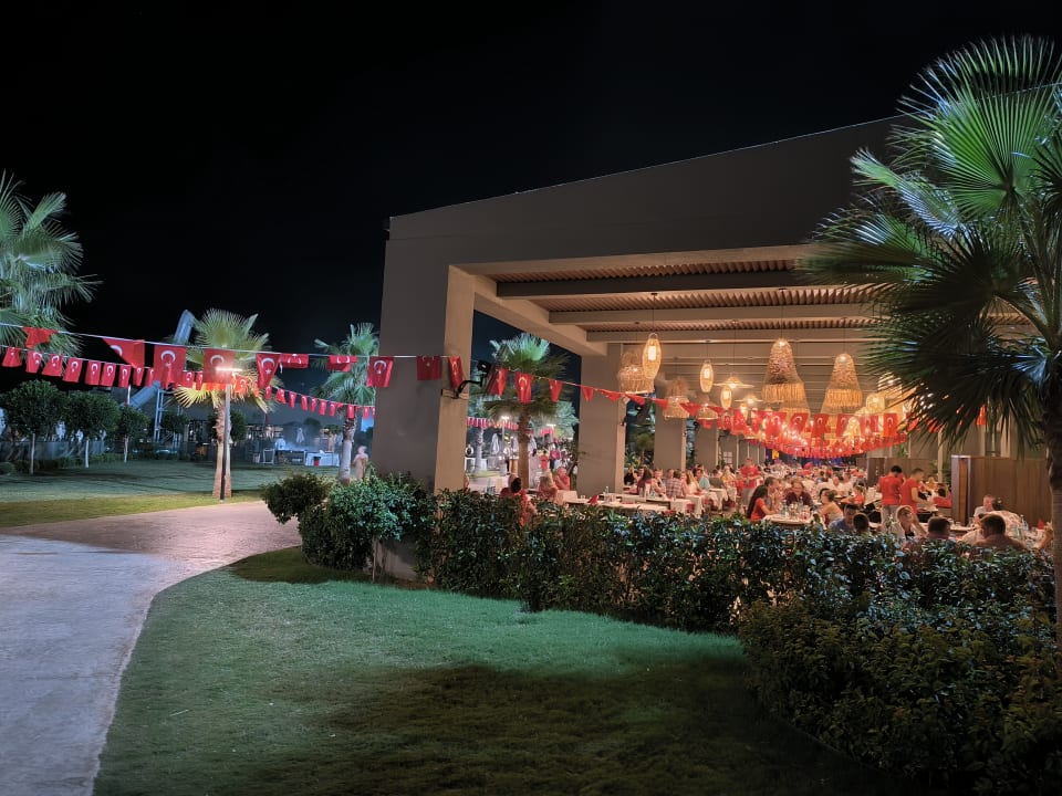 Gastro Jacaranda Luxury Resort