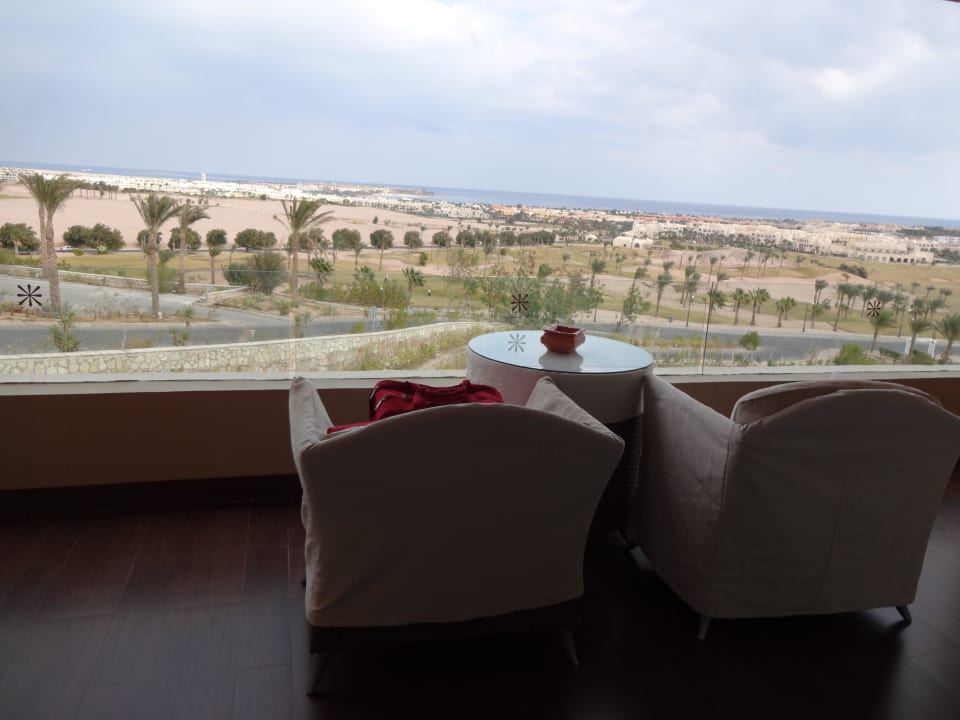 Unter uns liegt Makadi Bay Steigenberger Makadi Hotel - Adults only