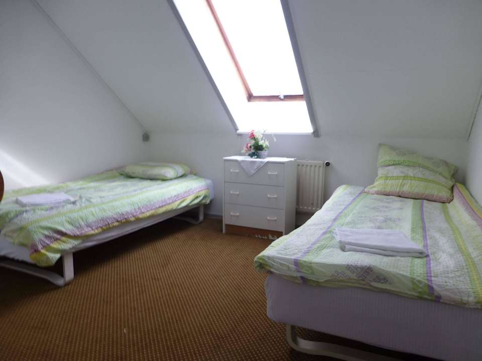 2 getrennte Betten und 1 Schrank (nicht im Bild) Hotel Gedser Apartments