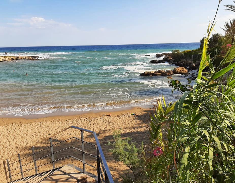 Strand Crystal Springs Beach Hotel