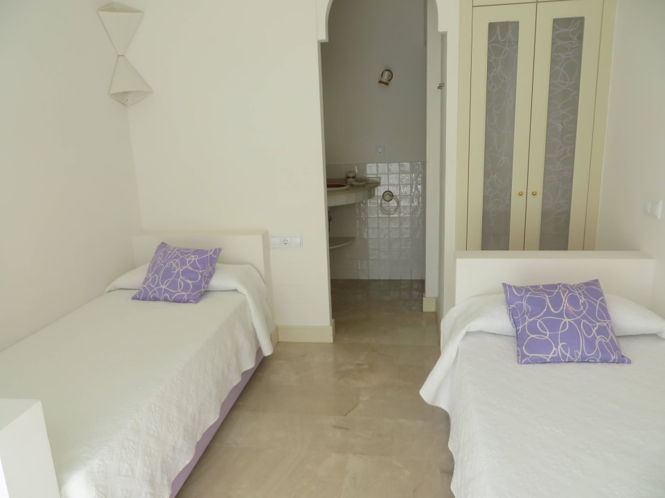 Schlafzimmer 2 mit Bad (Du/WC) Bahiazul Villas & Club