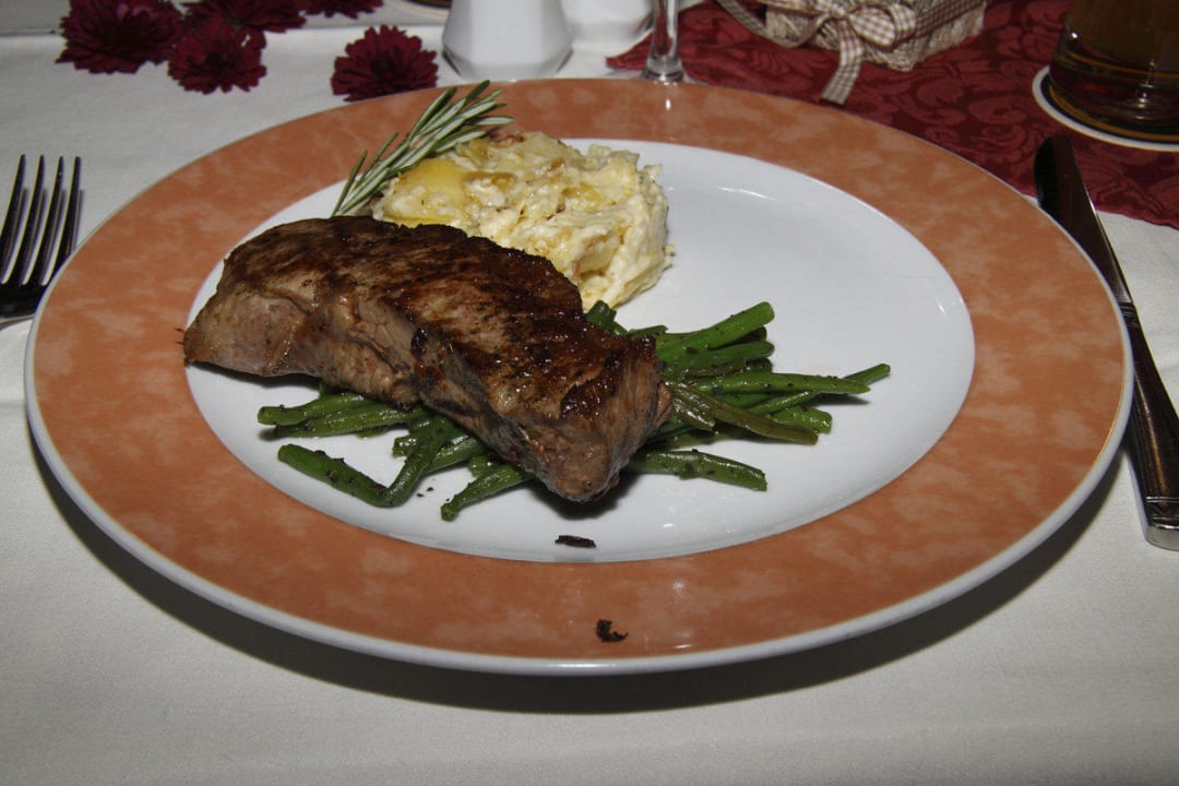 Saftiges Rumpsteak Hotel Sommer