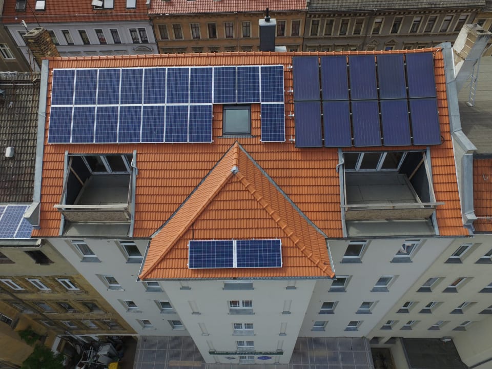 Außenansicht Space Hotel im Campus der JvP Schule