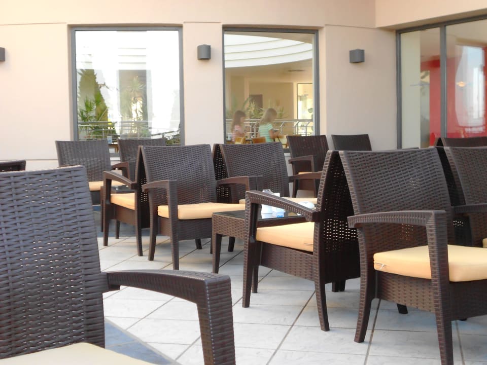 Terrasse der Venus Bar Grand Hotel Holiday Resort