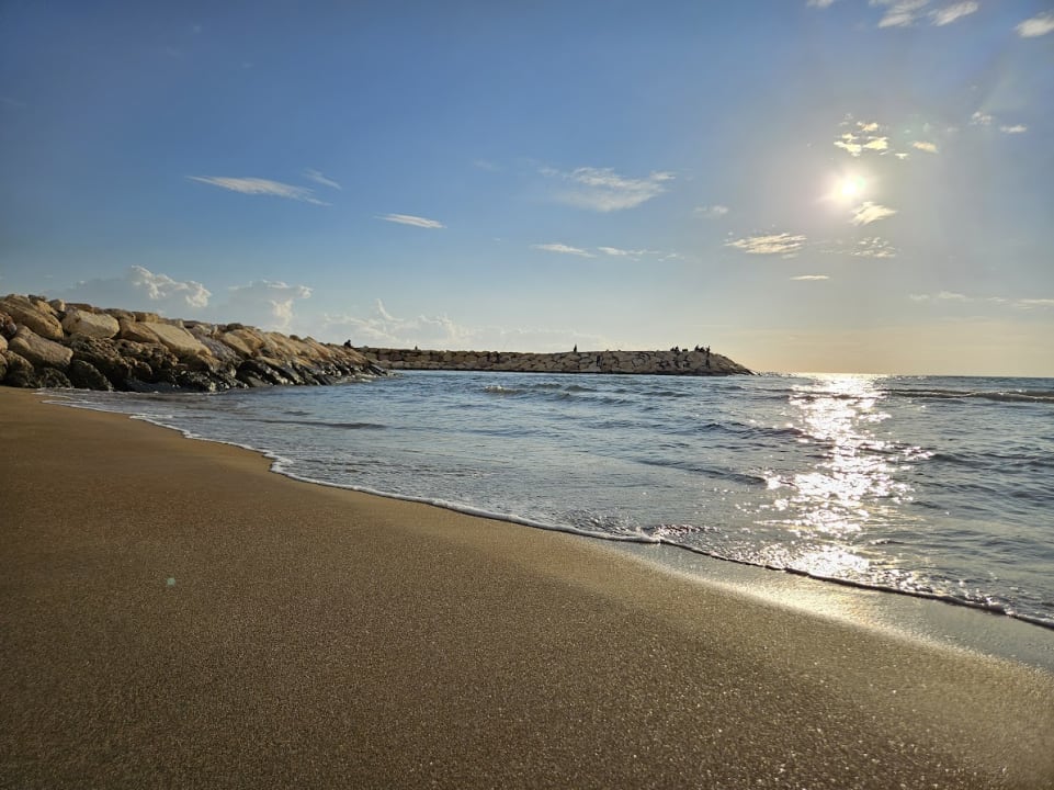 Strand Side Story Resort & Spa