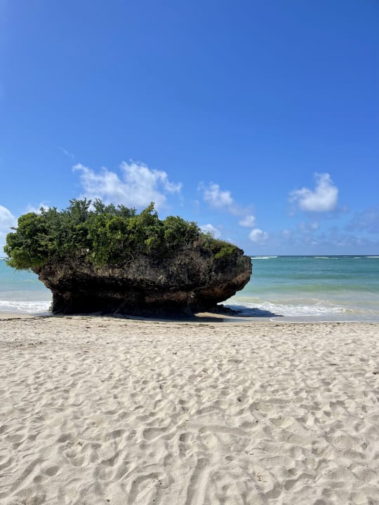 Strand Leopard Beach Resort & Spa