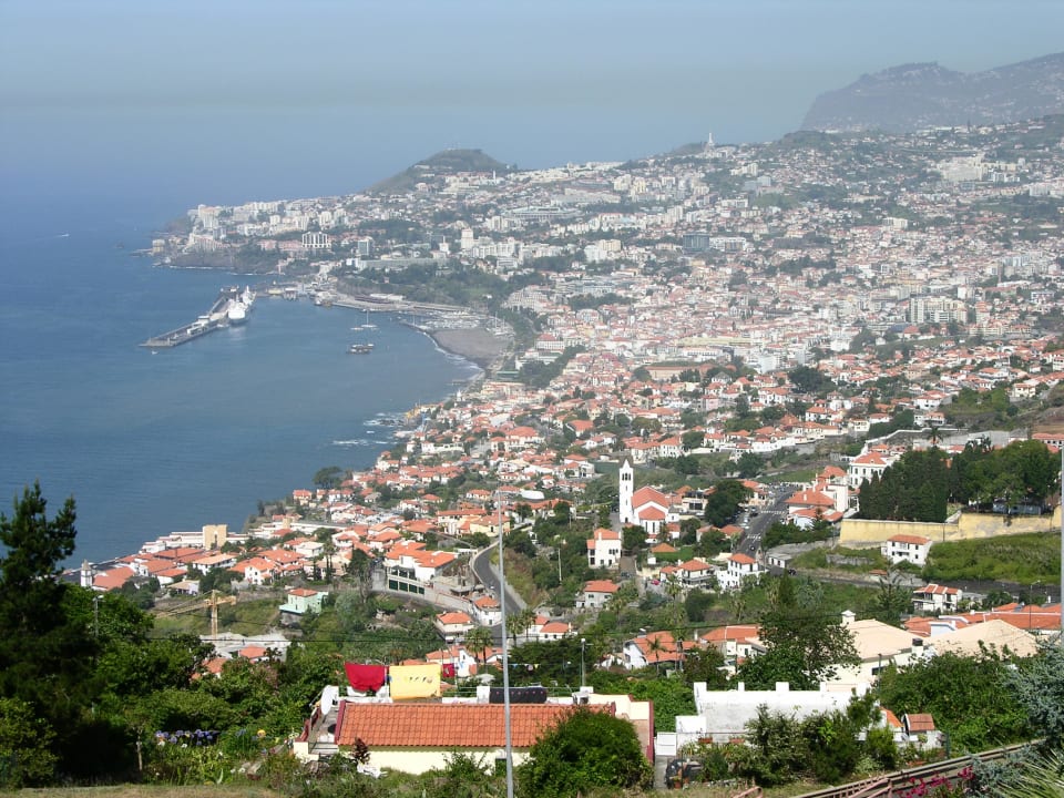 Blick vom Restaurant Golfplatz auf Funchal Hotel Casa Velha do Palheiro