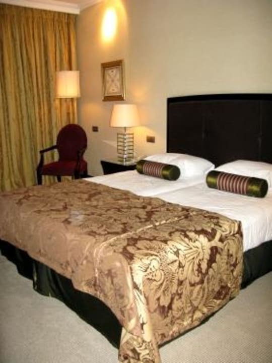 Bett Zimmer 804 Makedonia Palace