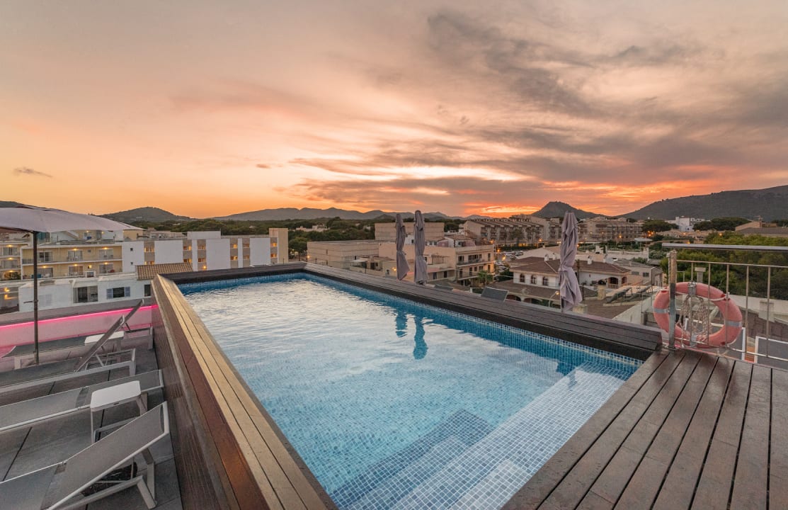 Pool Hotel The Place - Adults Only