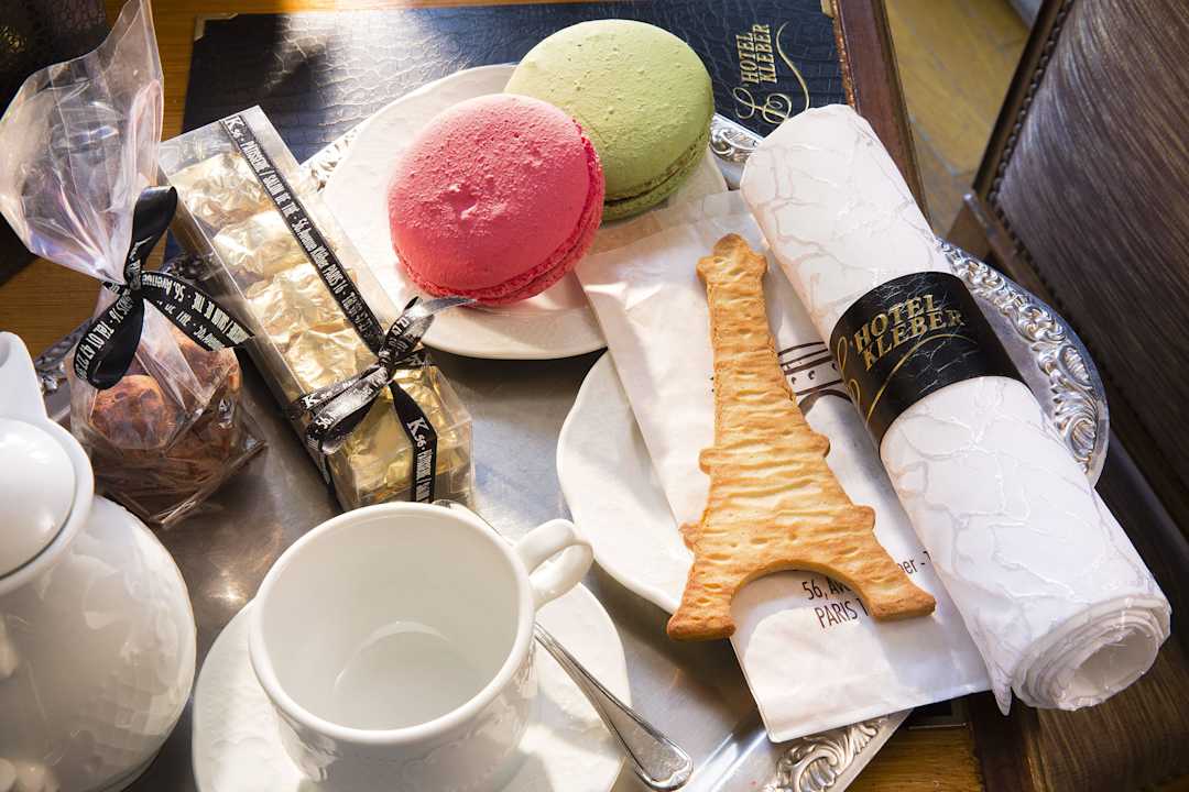 A romantic stay ....relax now ! Hotel Kleber Champs Elysees Tour Eiffel Paris