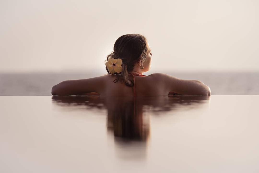 Pool Outrigger Maldives Maafushivaru Resort