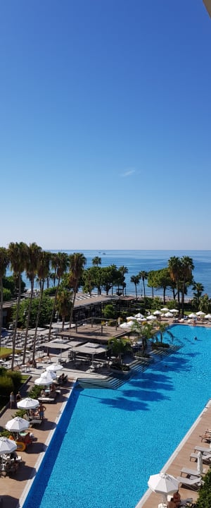 Ausblick Acanthus Cennet Barut Collection