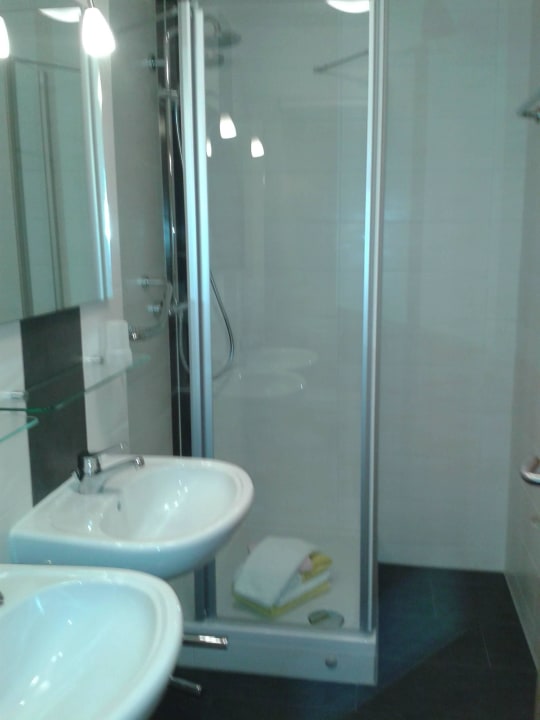 Dusche großes DZ Landhotel Billing