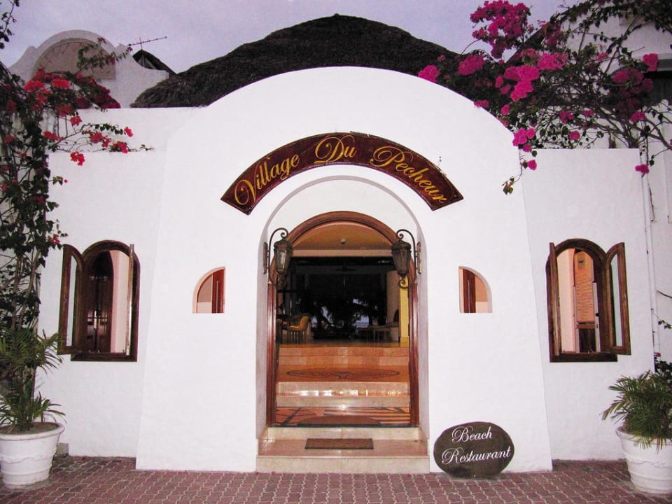 Eingang Hotel Village du Pecheur