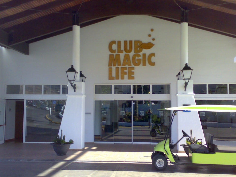 Hoteleingang TUI MAGIC LIFE Fuerteventura