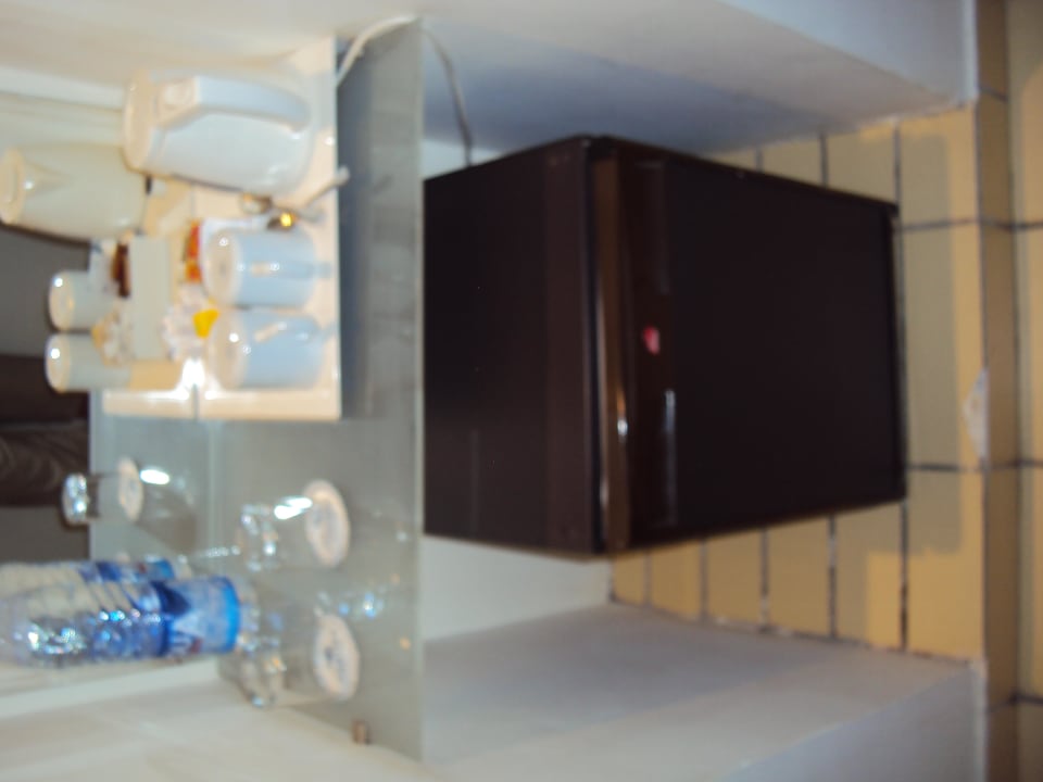 Nicht funktioniernder Kühlschrank Siva Sharm