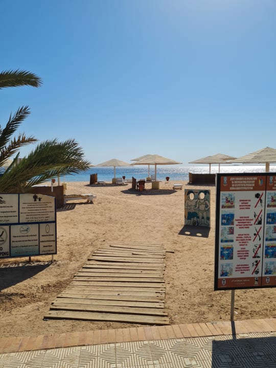 Strand Menaville Safaga