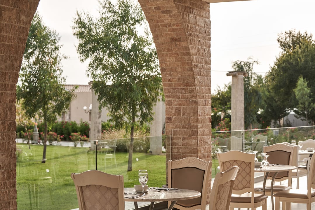 Gastro Sandy Villas Resort