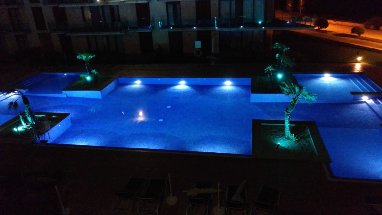 Pool Apartamentos Caprice Skyline