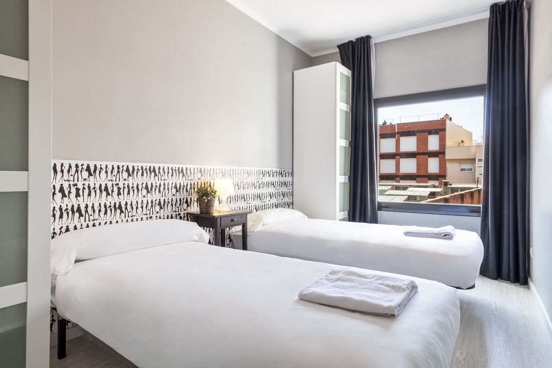 Zimmer Apartments Fira Centric