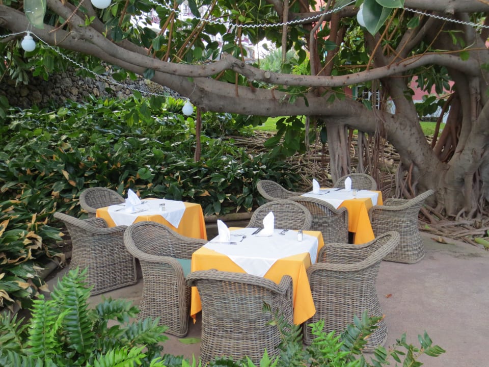 Man kann auch draußen essen Hacienda San Jorge