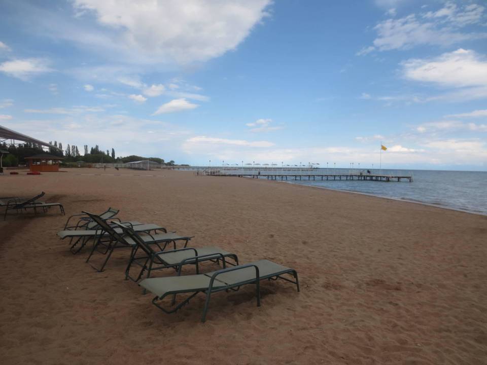 Strand am Issyk-Kul See Raduga Resort Center