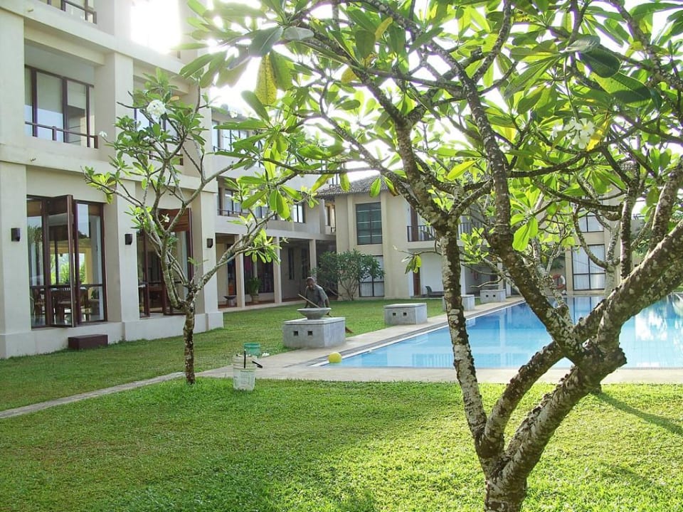 Links das Restaurant  Hotel Mandara Resort