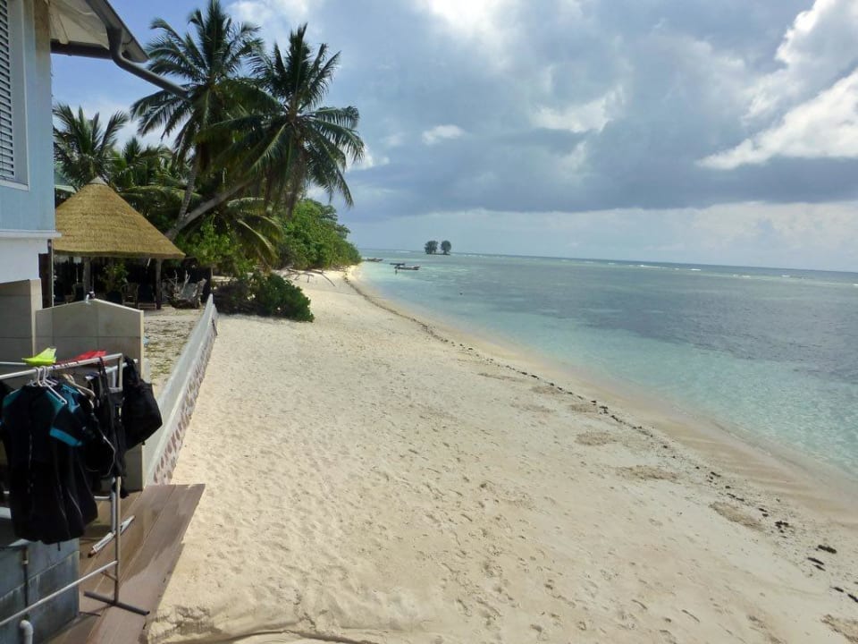 Blick auf die PADI-Station und den Strand La Digue Island Lodge
