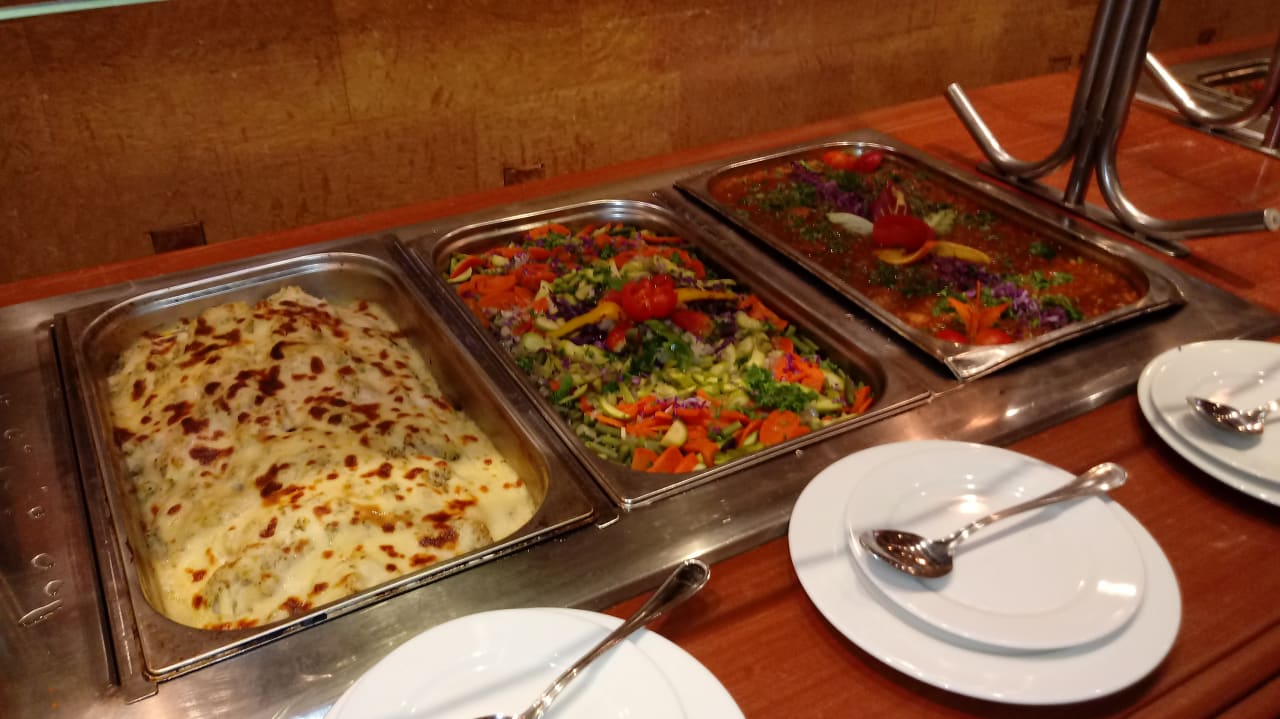 Gastro Golden Beach Resort