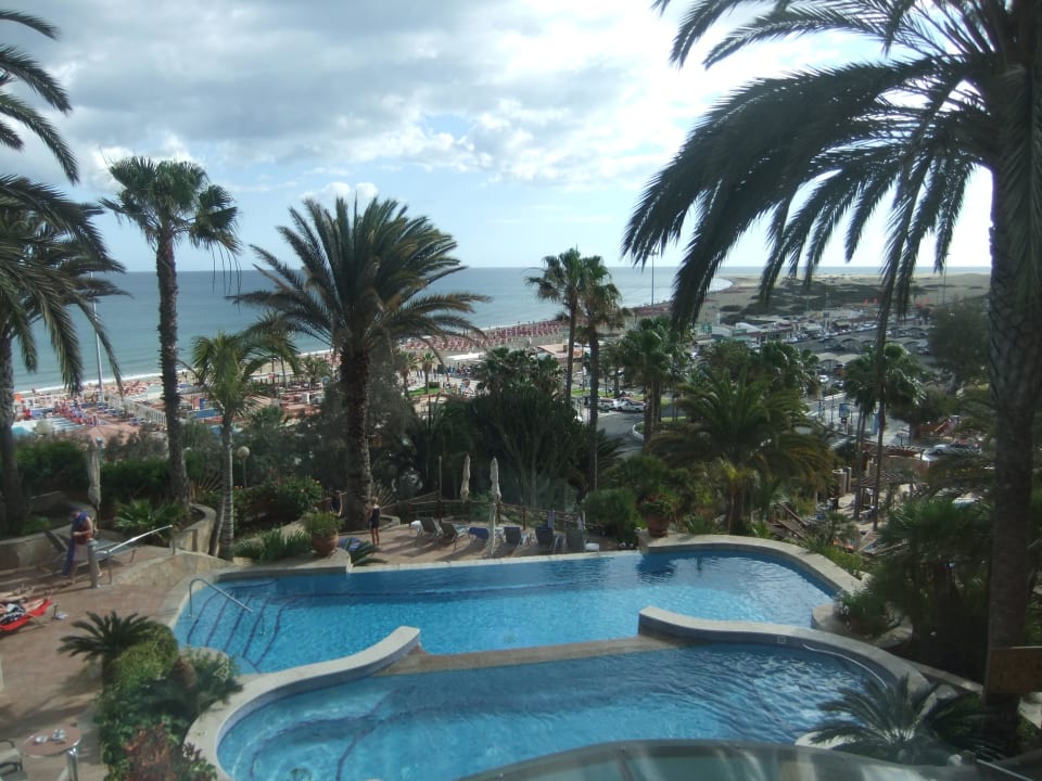 Obere Poolanlage - 6. Etage Corallium Dunamar by Lopesan Hotels