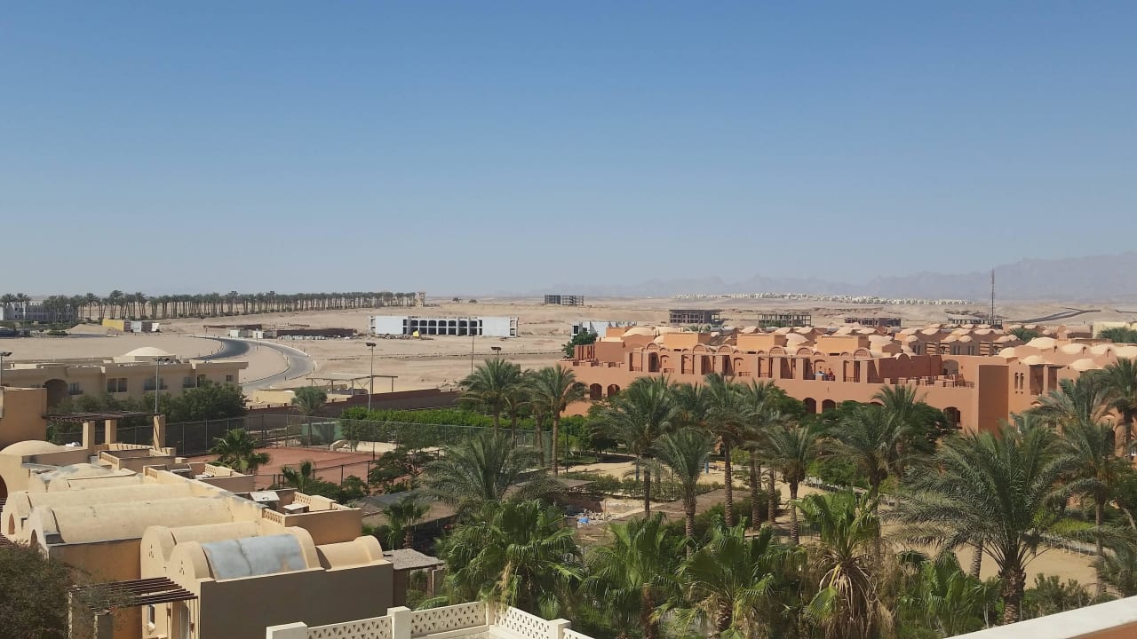 Blick auf die Umgebung vom Turm aus Iberotel Makadi Beach