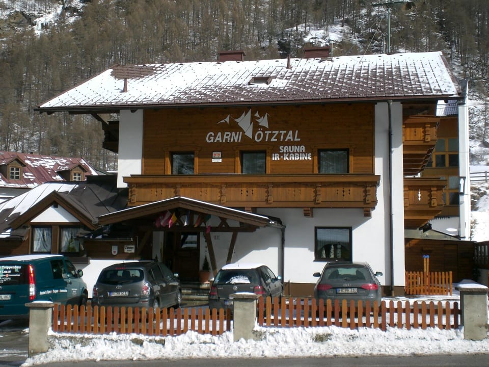 Hotel von der Straße Hotel Garni Ötztal ROOMS & APARTS